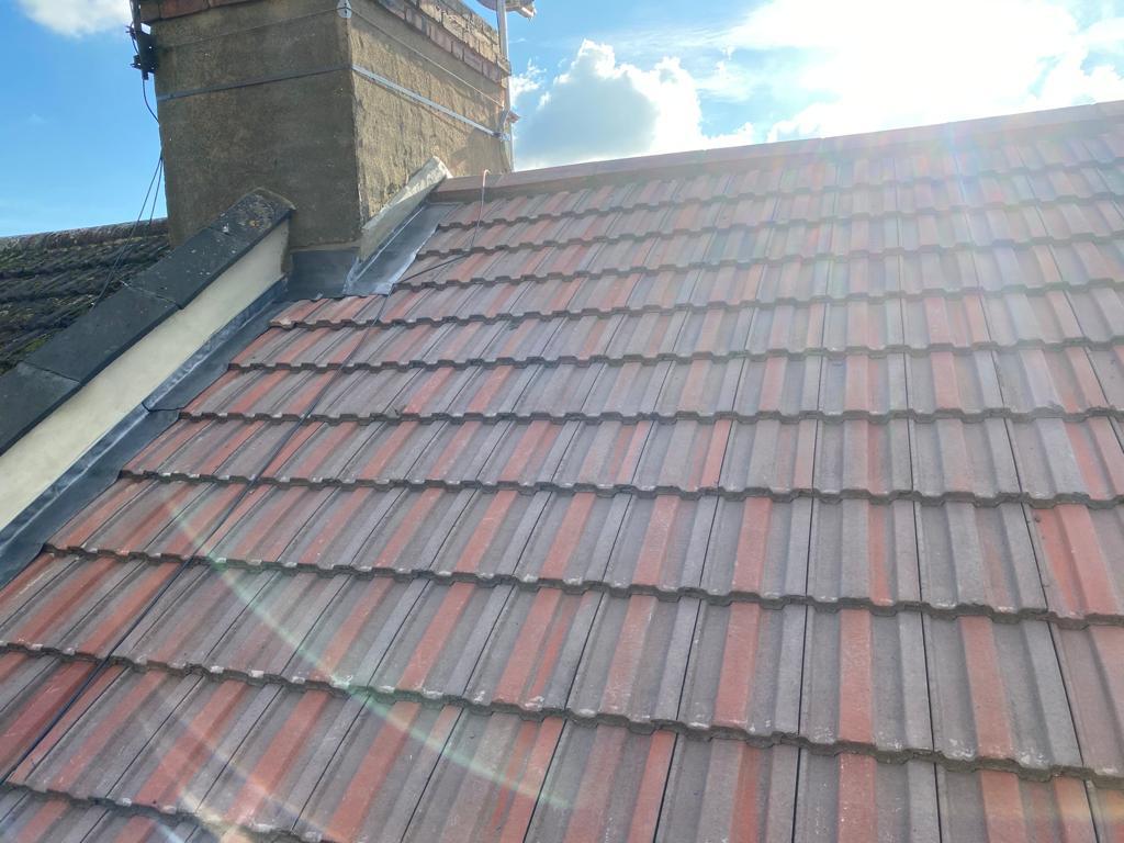 Roofing tiles